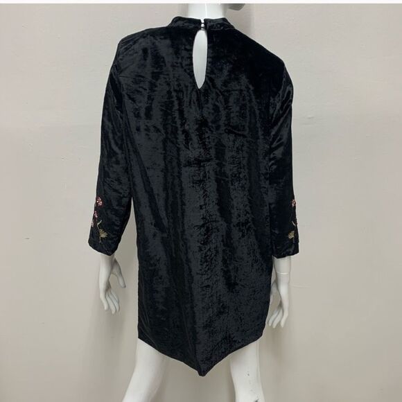 Gypsy 05 Velvet 3/4 Sleeve Beaded Keyhole Back Mini Dress - Picture 6 of 16